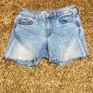 Cropped shorts